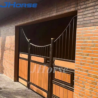 Stalle su ordinazione impermeabili del cavallo che ricoprono la porta di parti anteriori stabile della stalla del cavallo