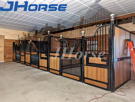 Alta stalla Front Horse Barn Fronts del cavallo della costruzione prefabbricata di durevolezza 4*2.2m