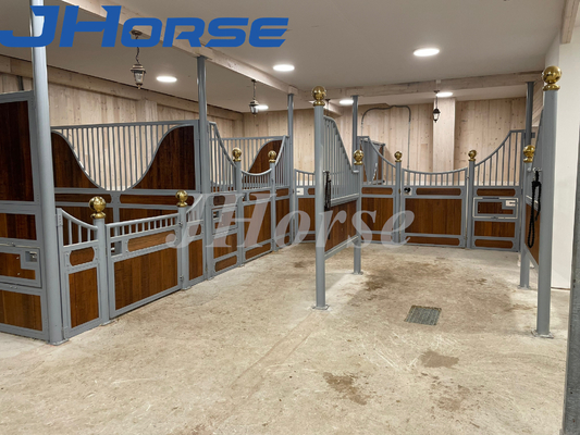 La stalla equina galvanizzata di legno del cavallo della porta a battenti riveste 3.5m di pannelli 3.6m ISO9001