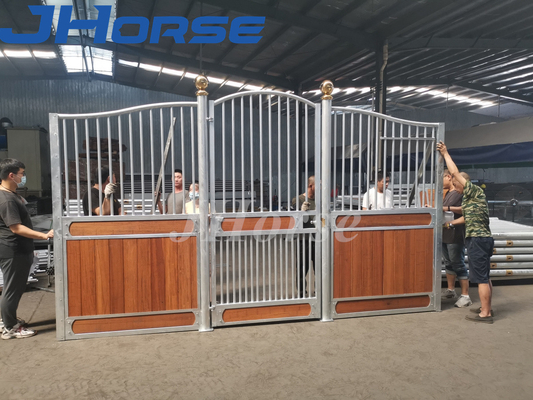 inossidabile lussuoso di stile europeo delle stalle del cavallo di 14ft Premade galvanizzato