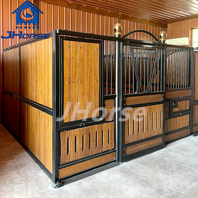 2.2m Stalle di cavalli europee Porta oscillante o porta scorrevole Bambù Riempimento in legno