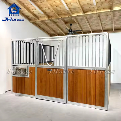 Customized Classic Nice HDG Free Design Portable Sliding Horse Stables Stall Horse Front Panels temporanei di alimentazione