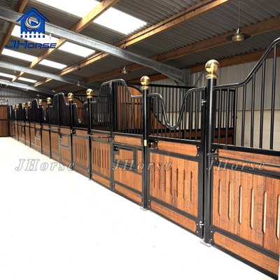 Equipaggiamento stabile per cavalli con rivestimento in polvere per cavalli pesanti stallone equestre anteriore con finestra alimentatrice