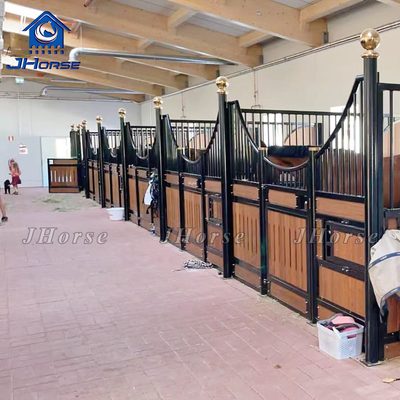 Prezzi accessibili Cavallo da allevamento Bambù stabile o materiale di riempimento di pino Per opzione economica